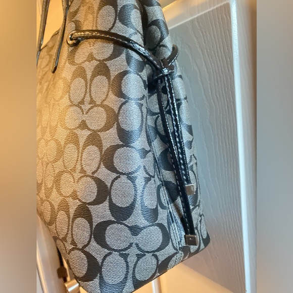 Coach Large Tote - Picture 2 of 3